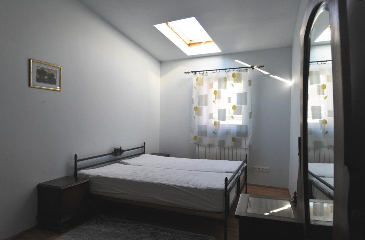 Old Town Sky Apartment Краков Экстерьер фото
